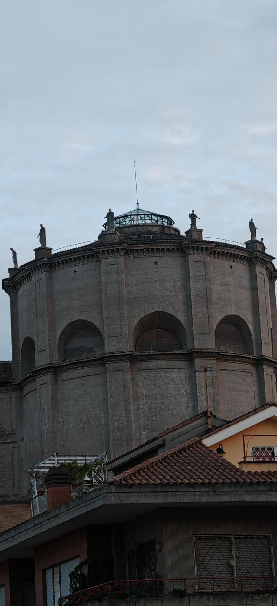 Front Vatican Museum Apartamento *